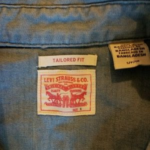 Levi's Tops - Levi's denim button up Levi's Tops - Levi's denim button up
